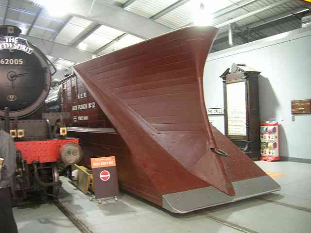 1300407096-Wooden_snow-plough.jpg