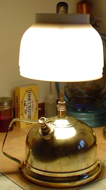 1346698659-1930_s_SHORT_TILLEY_TABLE_LAMP_004_opt.jpg