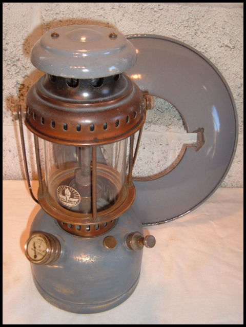 1940 Vapalux E41 with manometer | Classic Pressure Lamps & Heaters