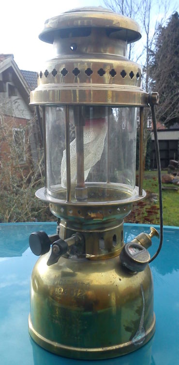 1426107738-Standard_lampe_021_opt.jpg