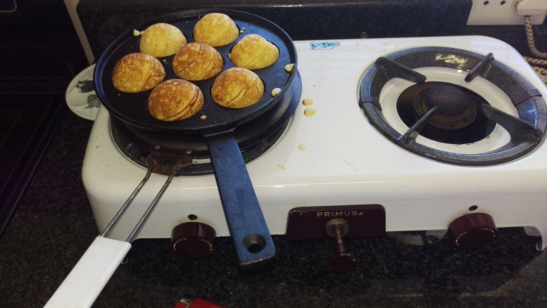 1455735552-aebleskiver.jpg