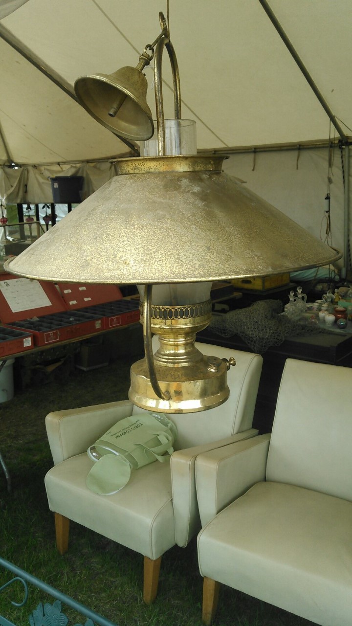 1463183701-Electrified_Kerosene_Lamp.jpg