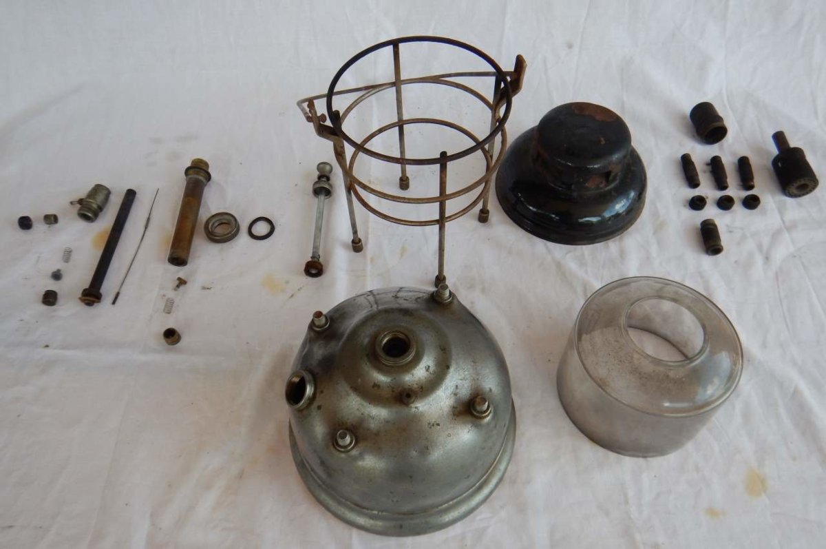 20190914-009 - 1955 Tilley - Whole Lamp.JPG