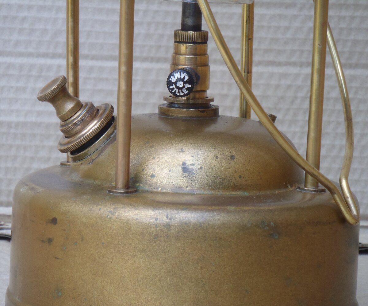 Tilley Pork Pie V1 | Classic Pressure Lamps & Heaters