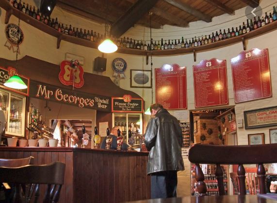 Bar.JPG