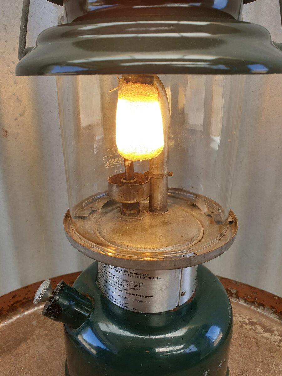 Coleman 214A700 (3/93) | Classic Pressure Lamps & Heaters