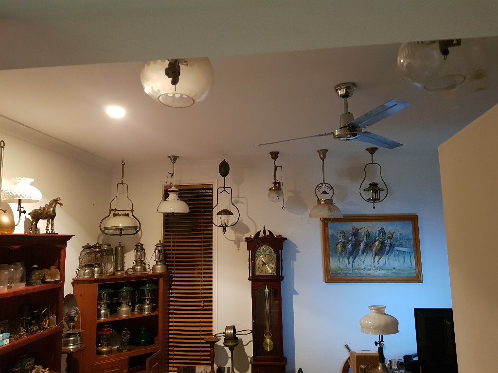 lamp room 1.jpg