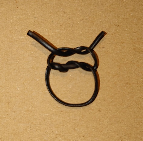 Surgeon's Knot.jpg