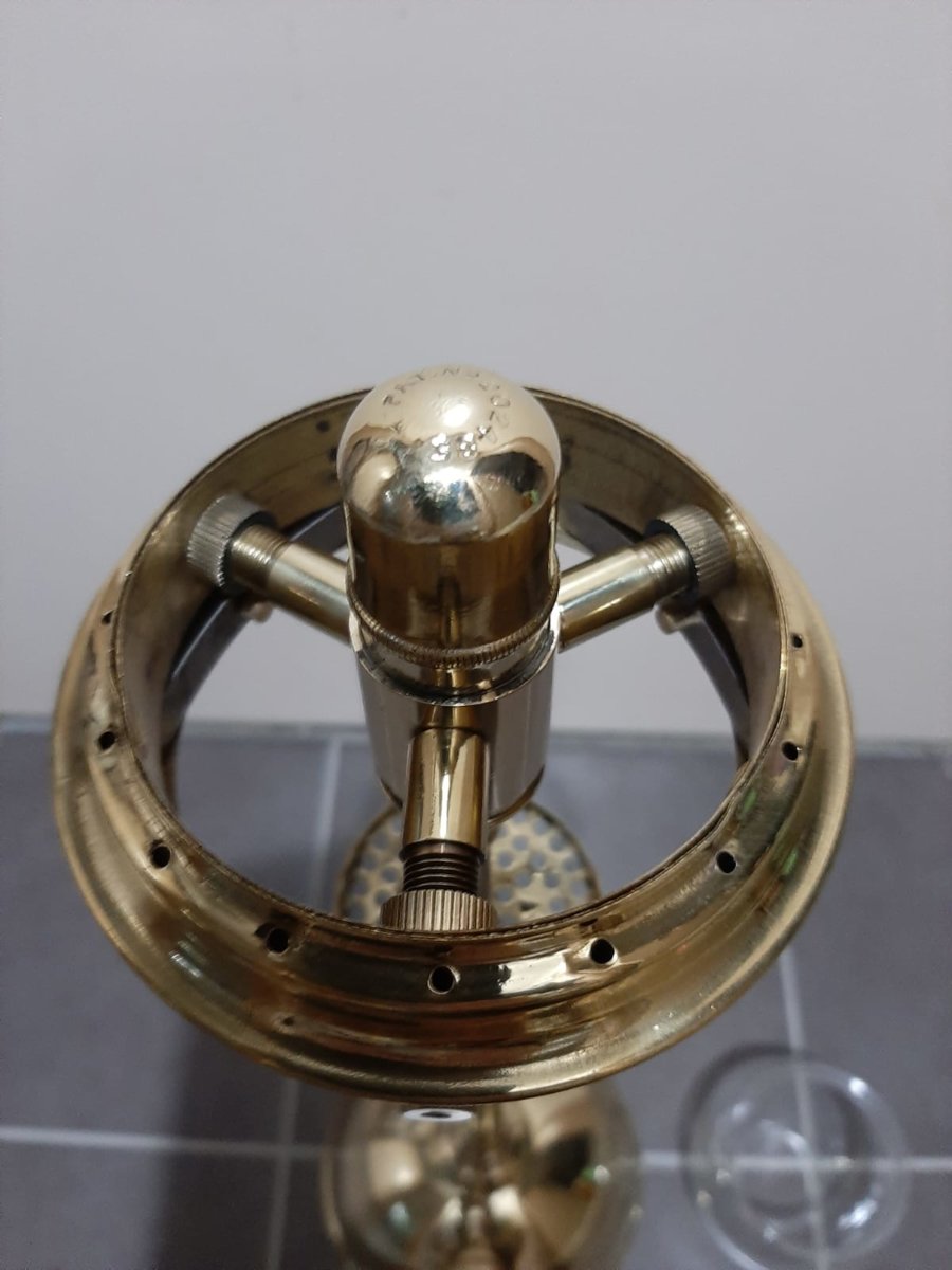 TL106 table lamp Brass second edition 16.jpg
