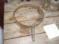1293714584-KL80_stand.JPG
