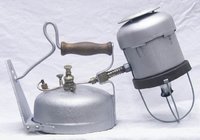 1373250310-Bialaddin-1923-Hand_Lamp_02.jpg