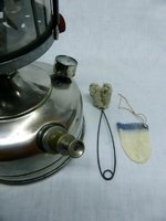 1453743837-Pinchard_lantern_with_original_asbestos_pre_heater_and_mantle.jpg