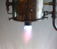 1464282371-Giant_portable_lamp_Bunsen_flame.jpg