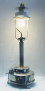 Phoebus 40 lamp lit mantle.jpg
