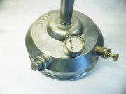 Merveilleux tank with pump manometer and fuel filler plug.jpg