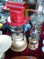 1411739798-redlamp_opt.jpg