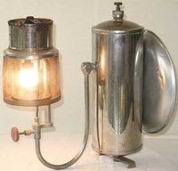 1413499871-seqrbracketlanternrunningcunnington.jpg